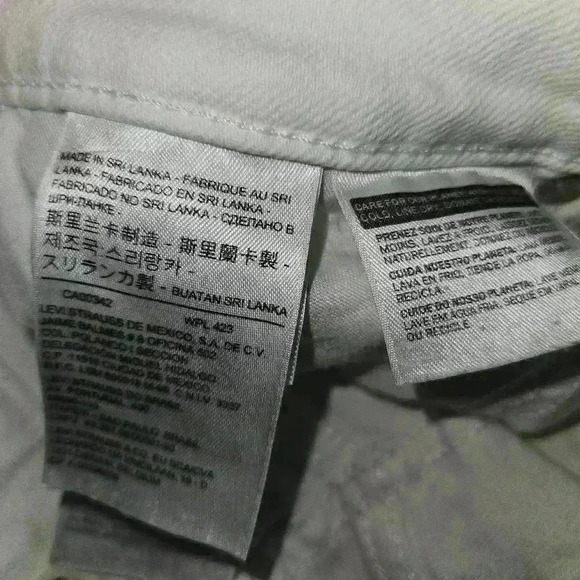 Levi's 721 Women's High Rise Skinny‎ Jean - W30 L30 White, zip fly distressed - Picture 7 of 8